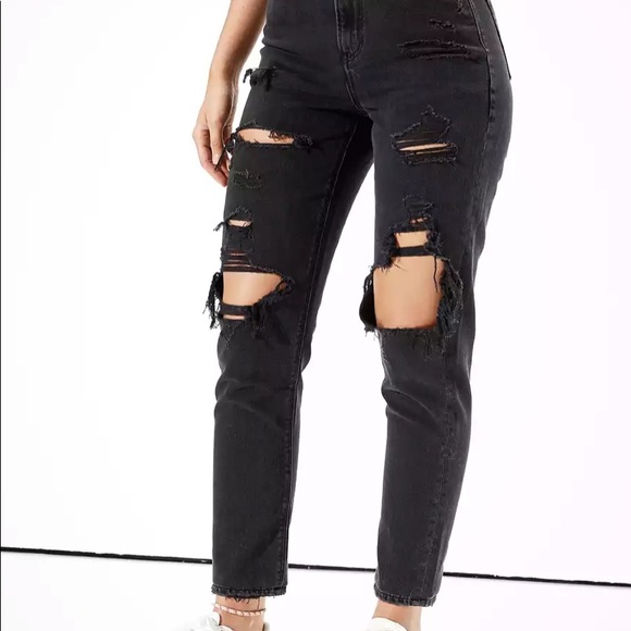 AE Mom Jean - Picture 3 of 4